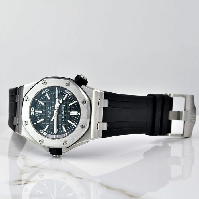 Ademars piguet royal oak offshore diver