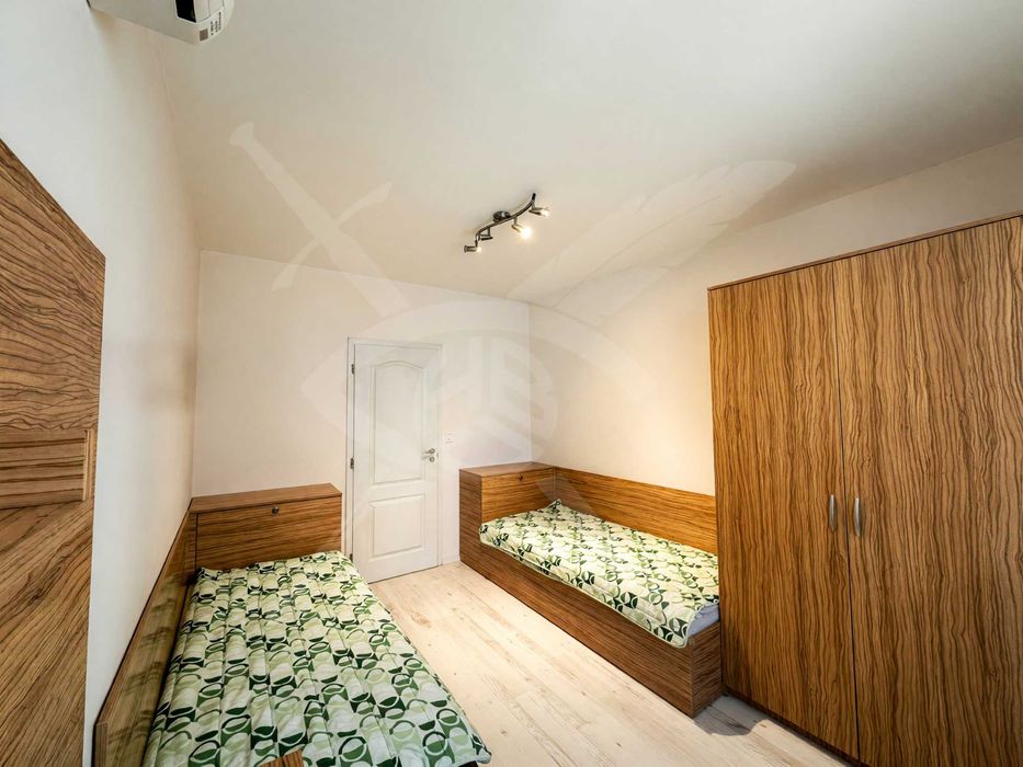 Продава се Тристаен апартамент в Несебър - 98 кв.м за 2021 €/кв.м - Снимка #1