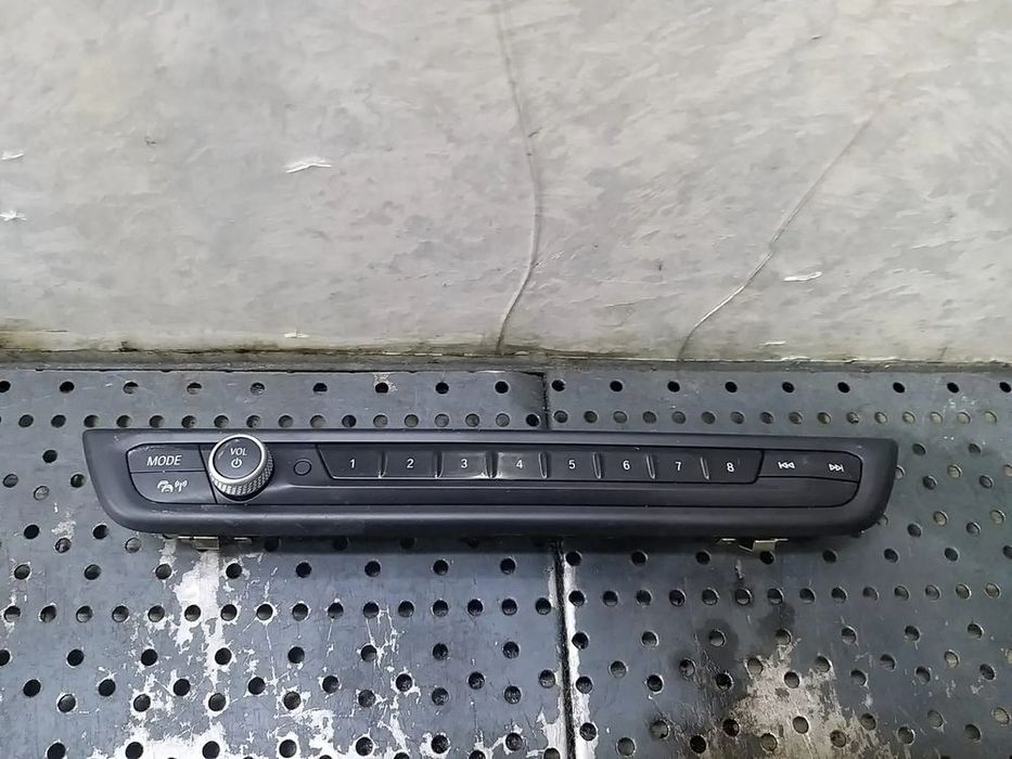 Panou butoane comanda radio bmw seria 1 f40 5a47c5001 20020110 bi5a47c5001