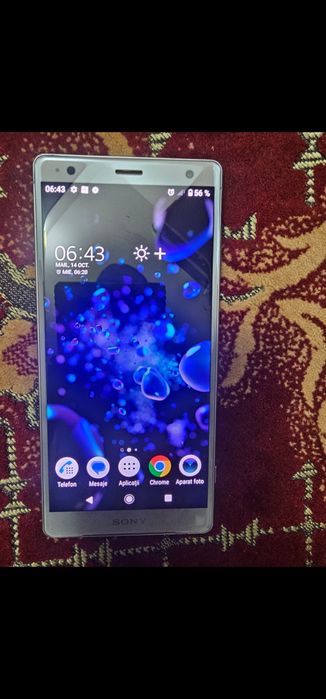 Vand Sony Xperia XZ2