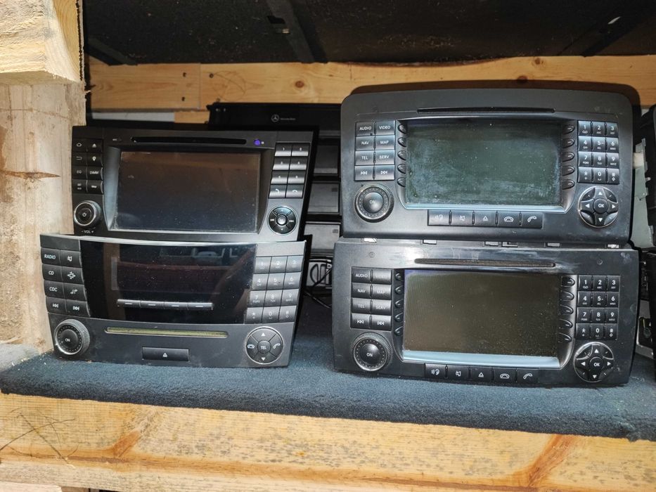 Навигации - радио и CD, ДВД - DVD четец и СД чейнджър от Мерцедес