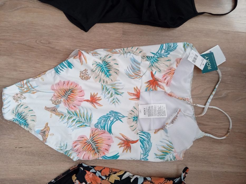 Roxy S размер цял бански