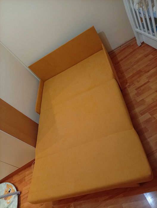 Канапе цвят горчица