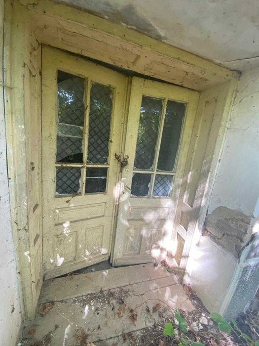 Къща с двор в село Михалци