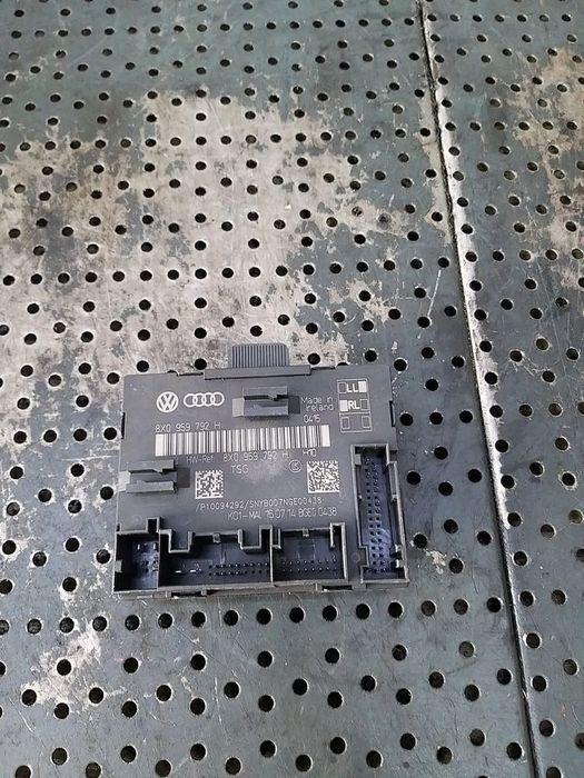 Modul calculator usa stanga fata skoda superb 2 3t facelift 8x0959792h