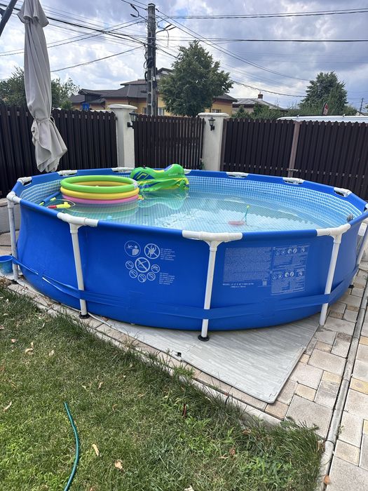 Piscina intex  gata de utilizare