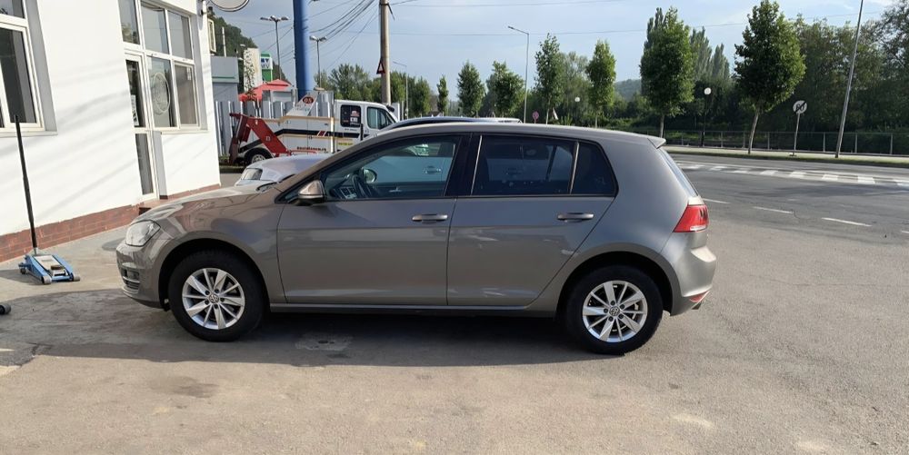 Vând Golf 7, benzina- automata, 82.000 Km !