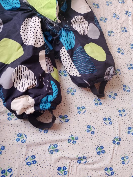 Продам б/у зимнию куртку