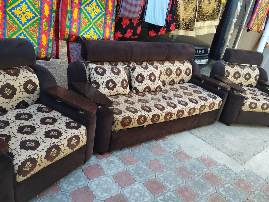 Диван и 2 кресла