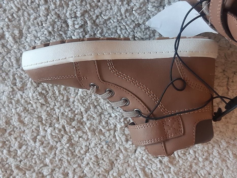 Чисто нови детски обувки H&M