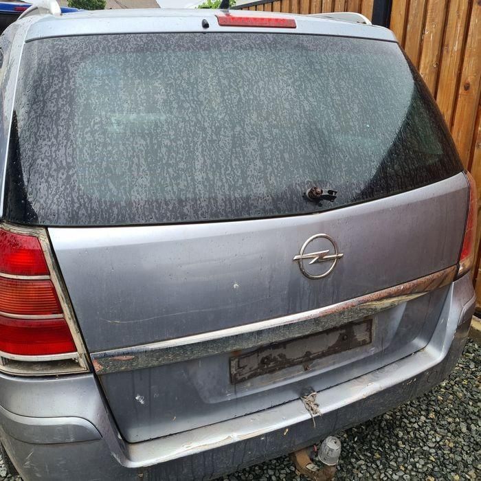 Dezmembrez Opel Zafira B 1.9 cdti z163 Opel Zafira B