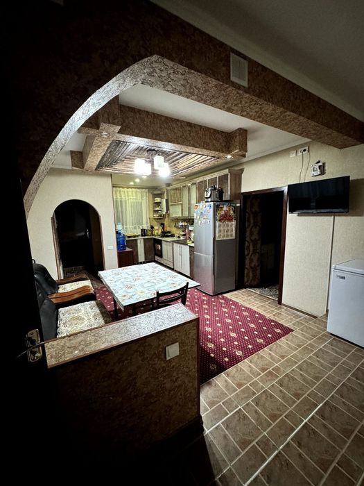 4 Хонали Ховли сотилади