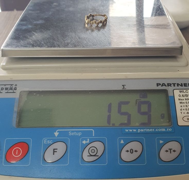 Inel din aur de 14K – mărimea 56, gramaj 1,59 g