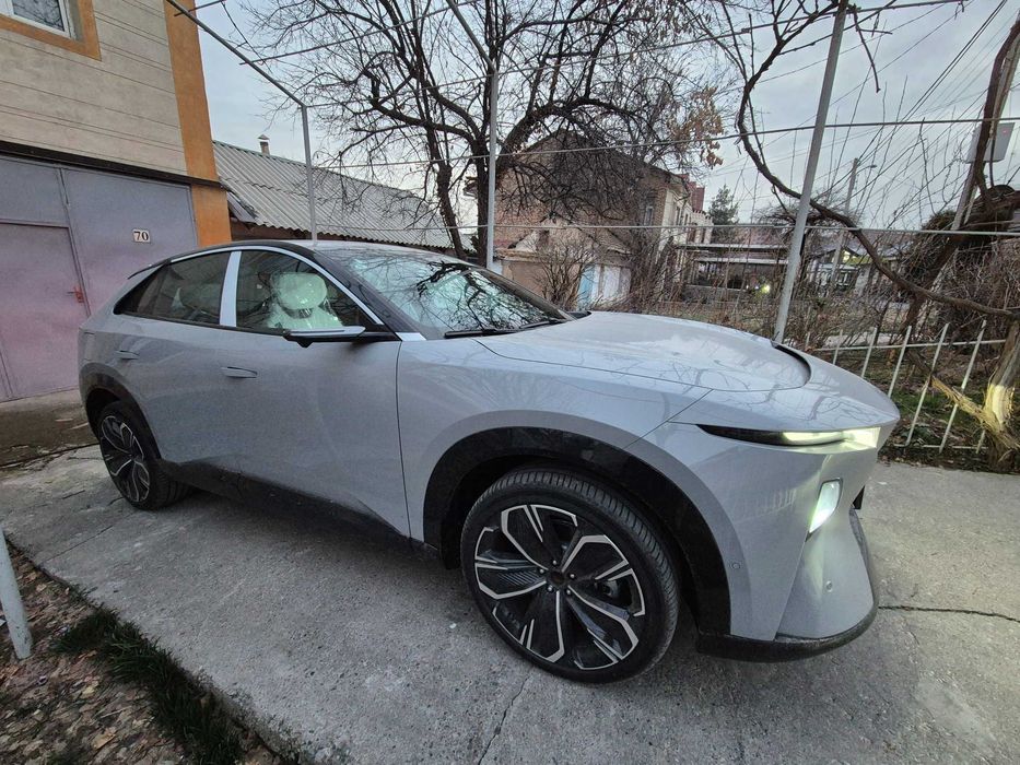 Mazda EZ-60 2025 Hybrid  200 Max