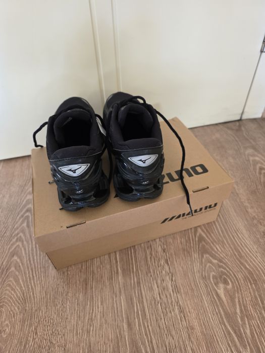 Mizuno Wave Prophecy LS