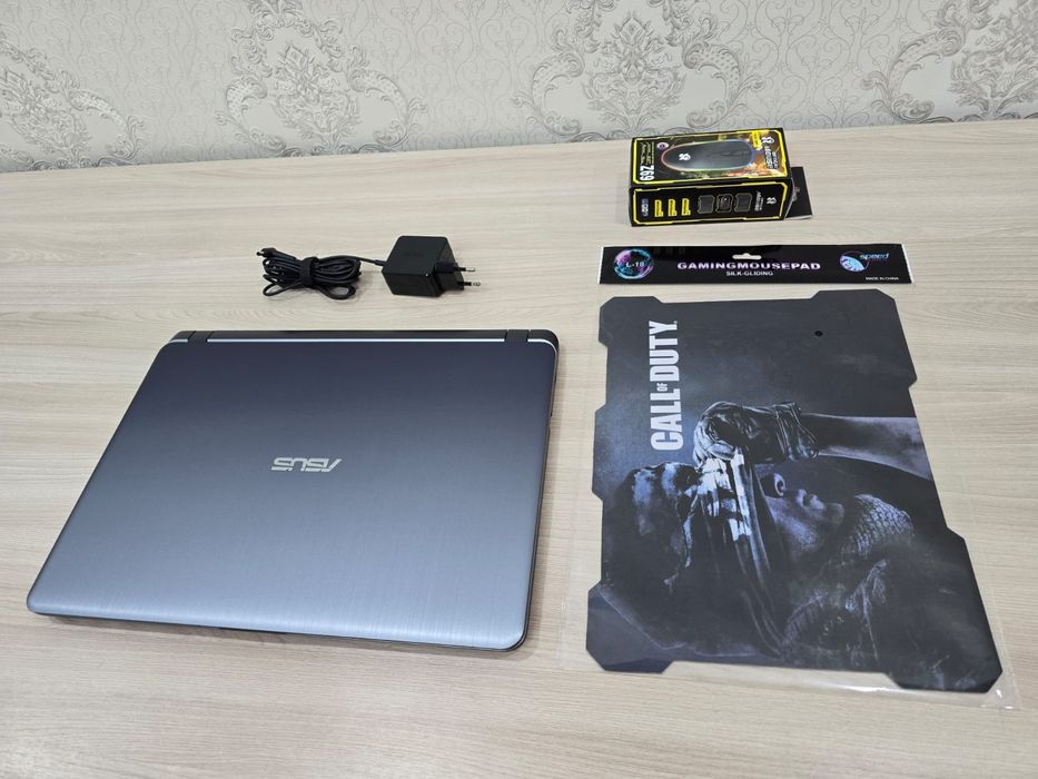 ASUS, Celeron 8Th, SSD 256Gb, Ram 4Gb, Full HD IPS