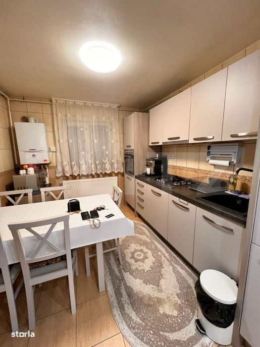 apartament 4 camere mobilat si utilat-zona buna — fotografia 3