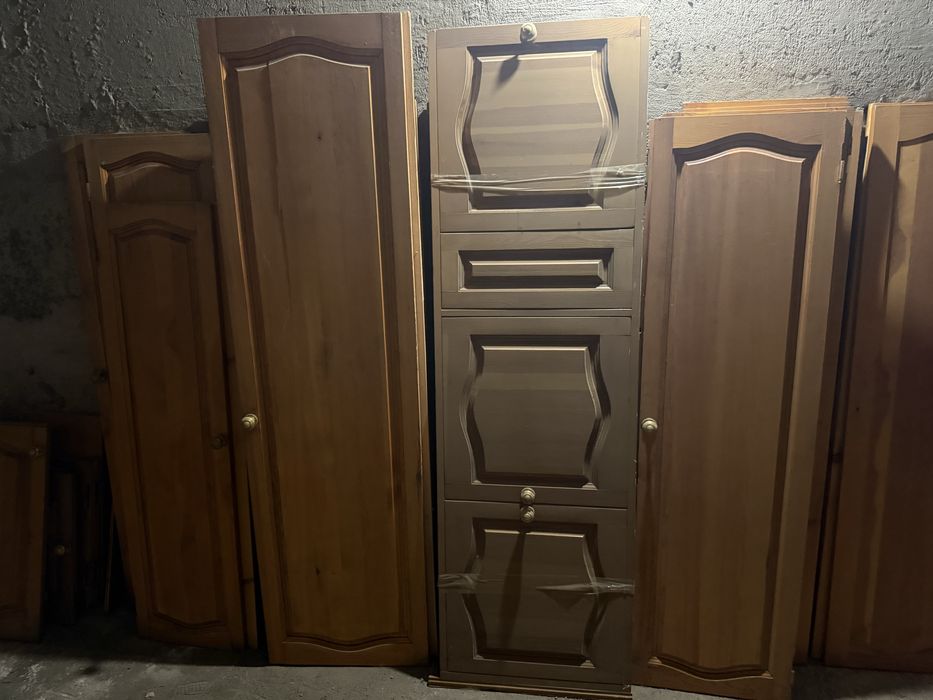 Продам Двери от шкафчиков