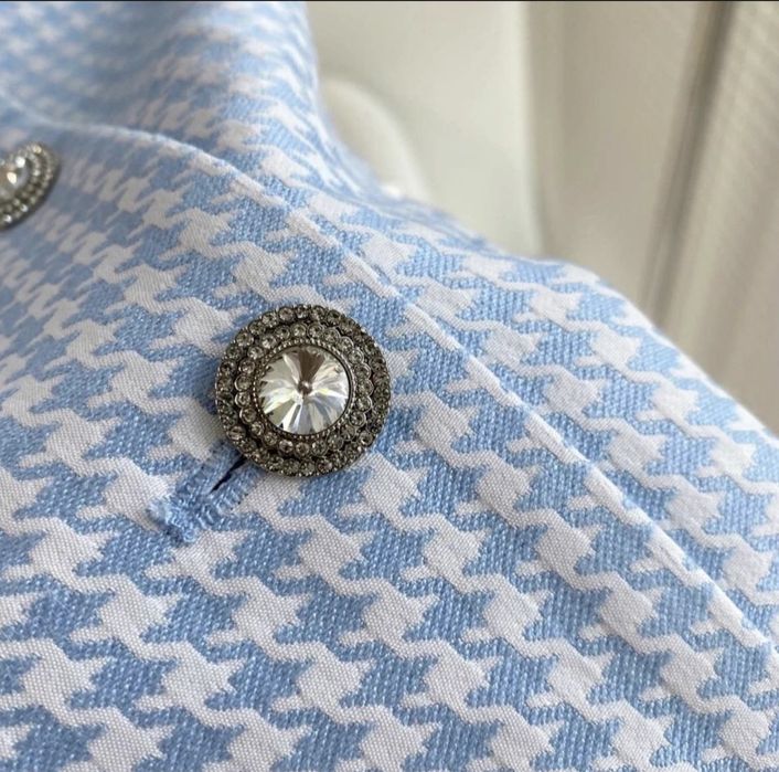 Платье легкой ткани