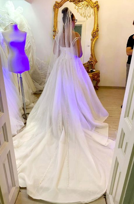 Rochie de mireasă cu pietricele