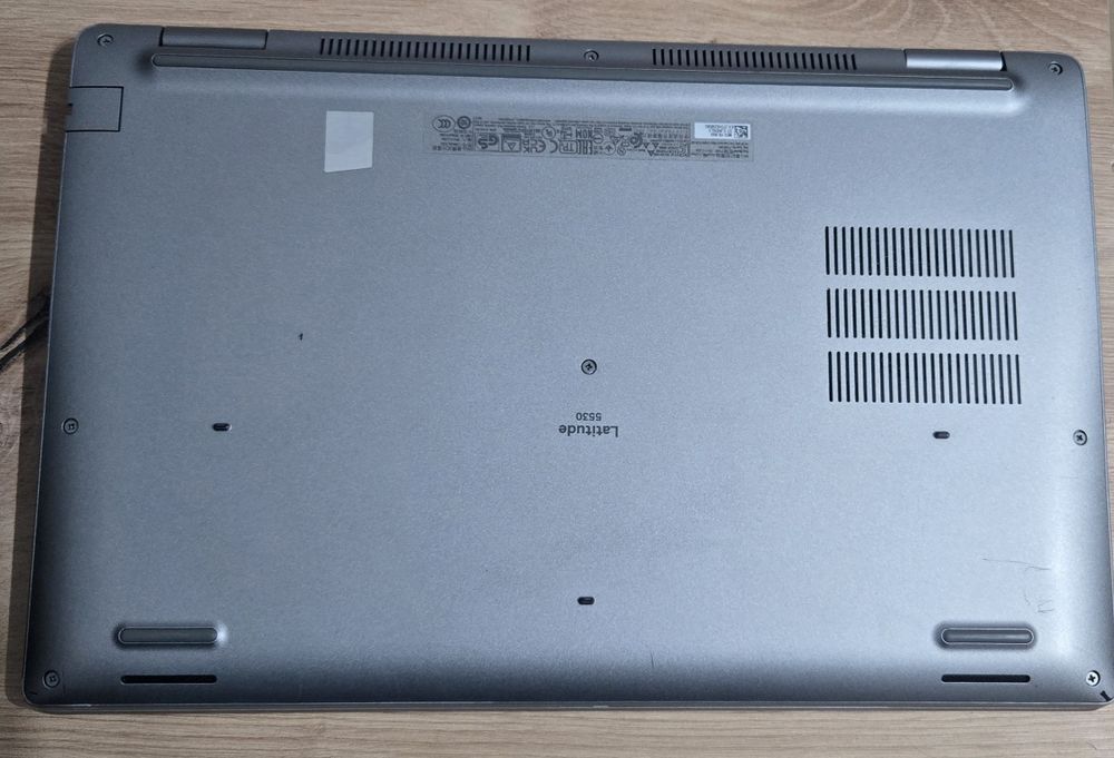 Laptop Dell Latitude 5530 I7 1265U 16GB DDR4 512 SSD