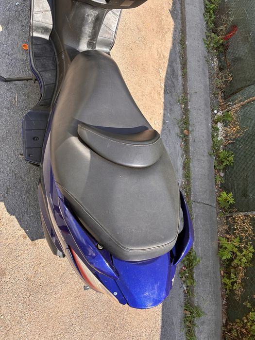 Suzuki burgman 200 кубика