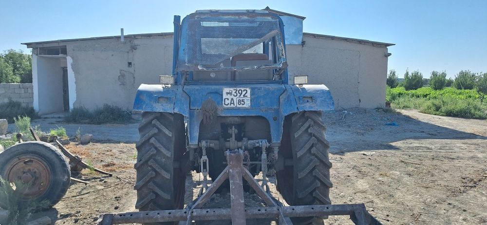Mtz 80 holati zoʻr ishga tayyor holatda  bolonlari yangi bosilgan .