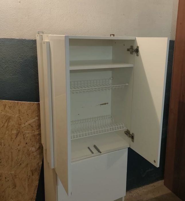 Кухонные навесные шкафы