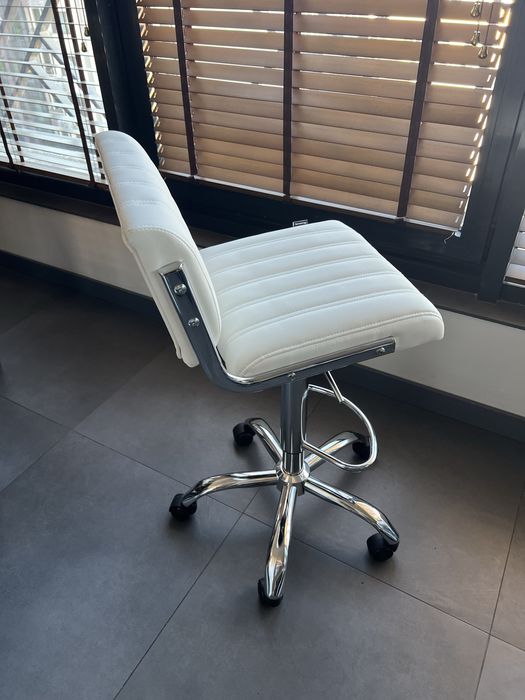 Бар стол на колелца City с 24м гаранция и безплатна доставка до офис