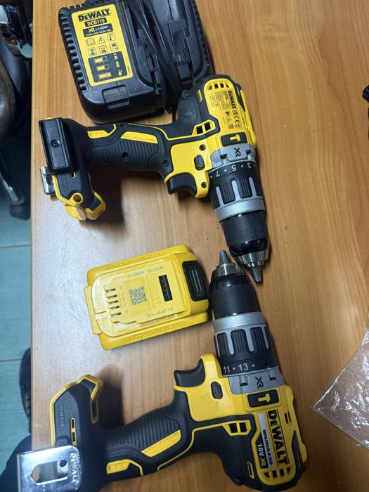 2 bormasini dewalt dcd796 o baterie plus incarcator