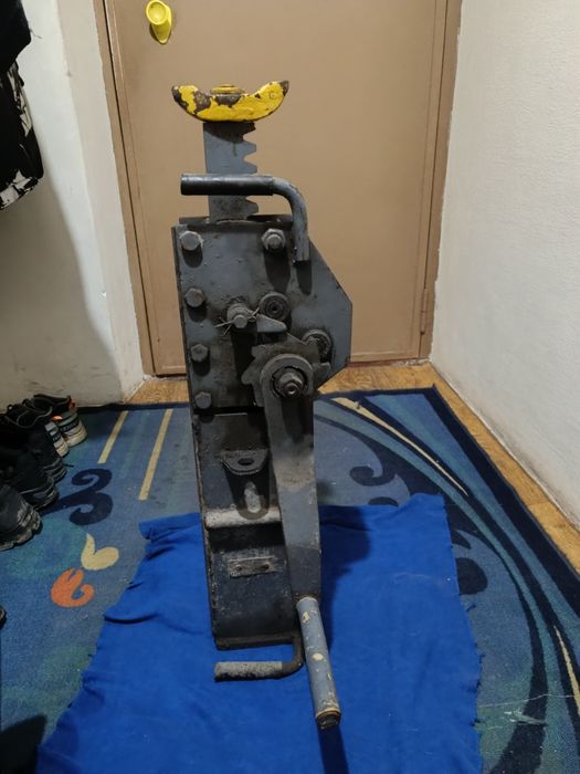 Продам домкрат вагонный