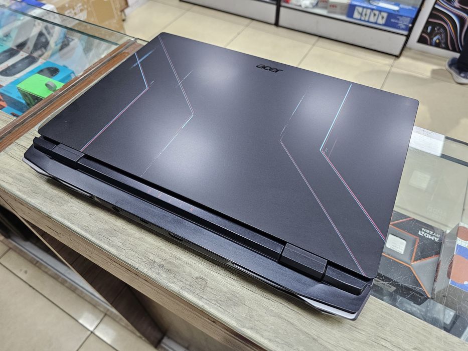 Acer Nitro  N22C1 Core i7 + RTX 3050ti