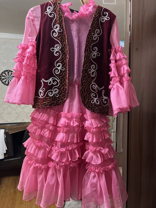 Продам национальный костюм на девочку