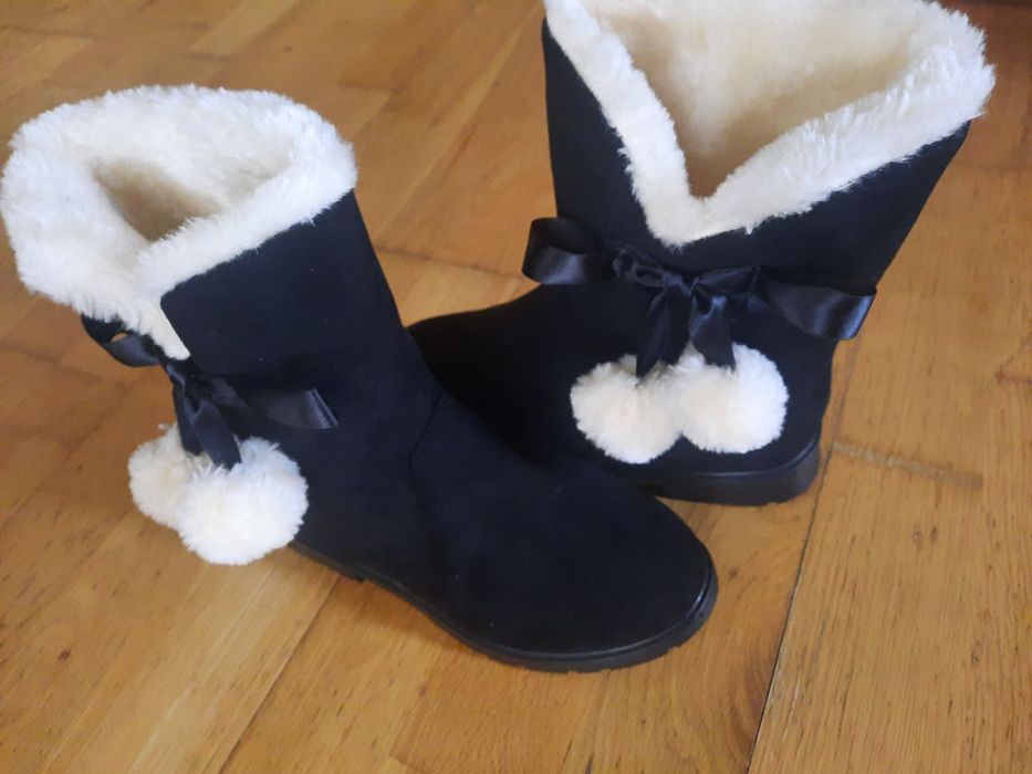 Cizme cu blana noi,mărimea 36(dar sunt bune pt.35)