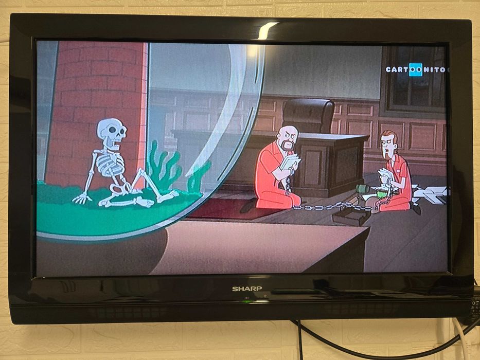 sharp tv 32 inchi