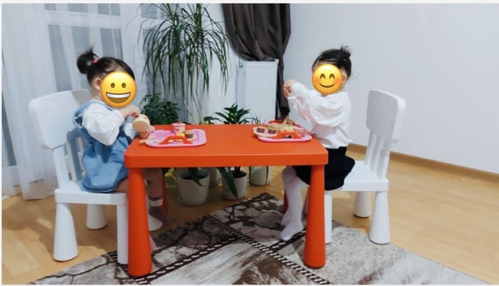Продам стол детский икеа
