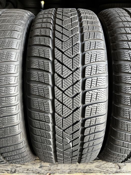 4 anvelope iarna 255/40/18 + 225/45/18 , Pirelli , RunFlat , BMW* , DOT 2024 , 6-7 mm !