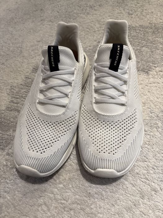 Продам кроссовки