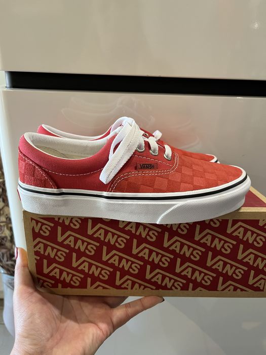 Оригинални кецове на Vans