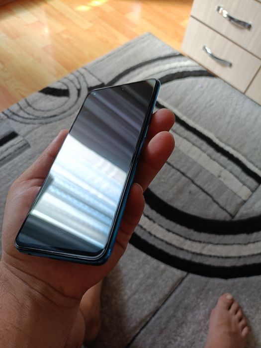Oppo reno 5 5g  la cutie