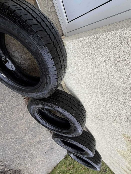 Гуми 215/65R16 летни