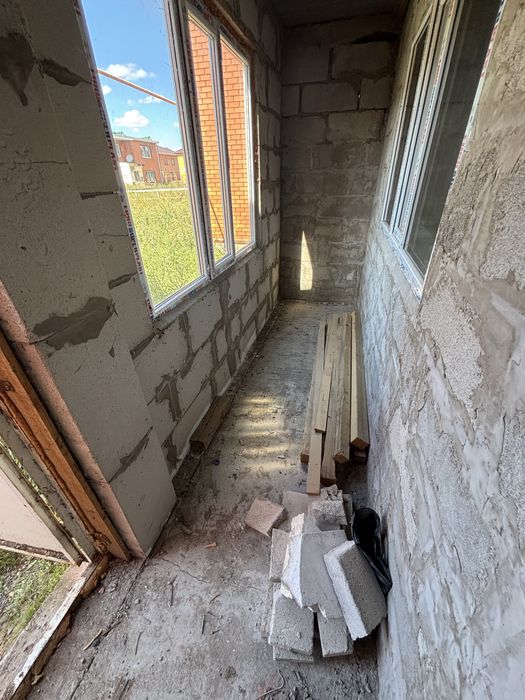 Продам коттедж недостроенный