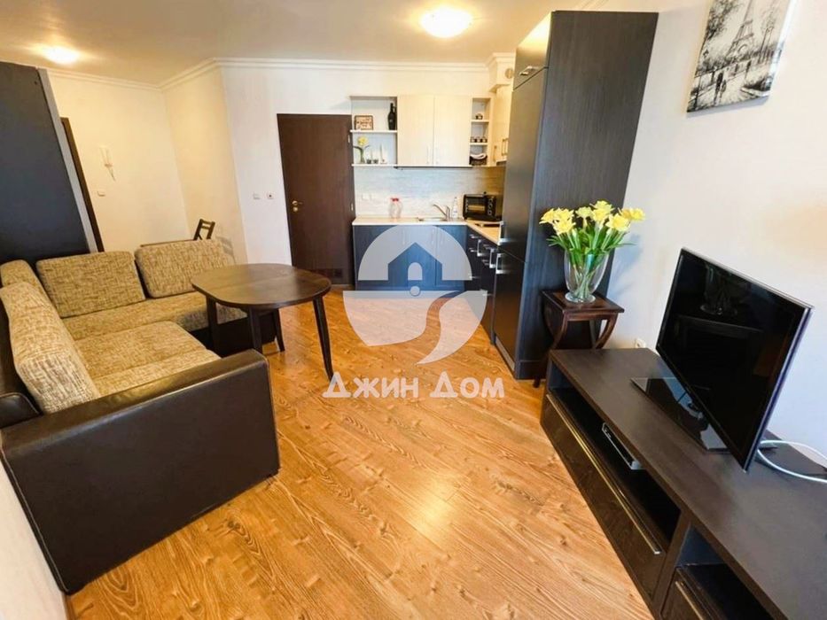 Продава се Двустаен апартамент в Свети Влас - 63 кв.м за 1332 €/кв.м - Снимка #2