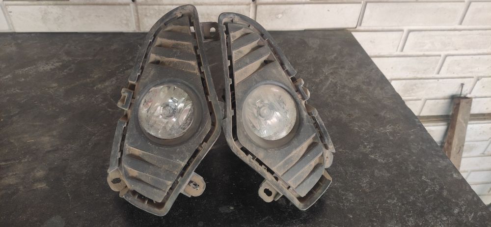 Противотуманки на тоету Рав 4