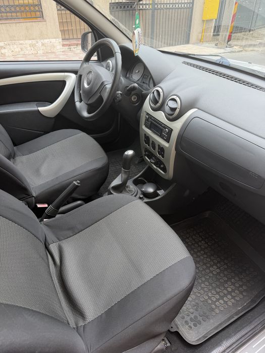 Dacia Sandero 2012