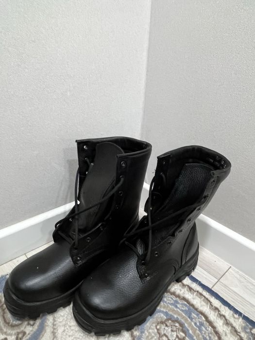 Продаются мужские сапоги