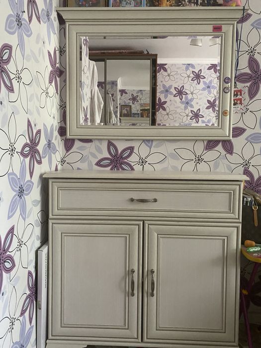 Камод с зеркалом ( Euromebel)