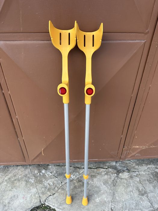 Cârje ortopedice,reglabile!