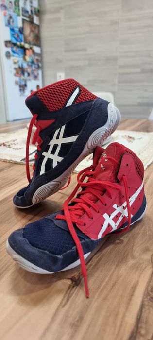 Борцовки ASICS - 39 номер