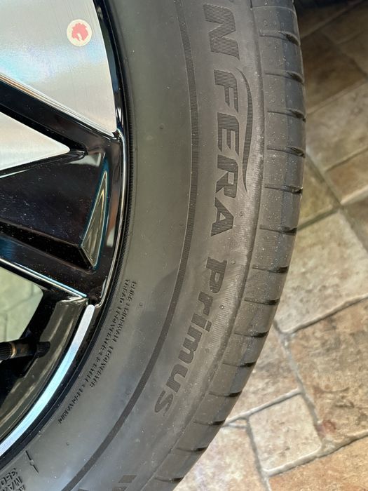 Оригинални джанти Hyundai / Хюндай 18" 5х114.3 + гуми 215/55/18